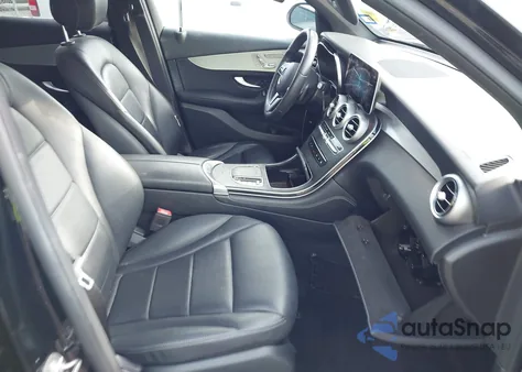 2020 Mercedes-Benz Glc 300 from USA, damaged, VIN WDC0G8DB1LF714124